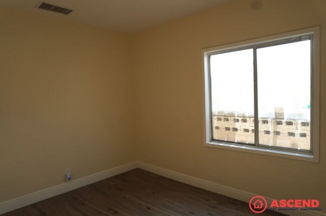 Photo - 1106 Wilson Ave