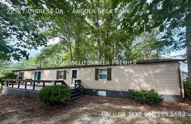 Building Photo - 22927 Cypress Dr