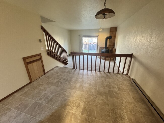 Photo - 220 S 16th Ave