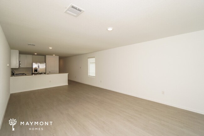 Photo - 550 Layne Overlook