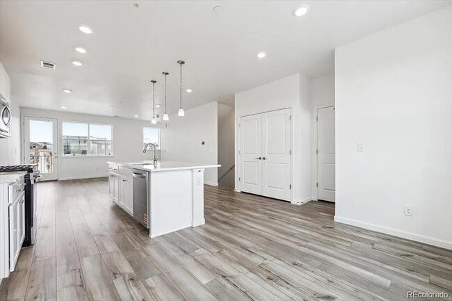 Photo - 6814 Merseyside Ln