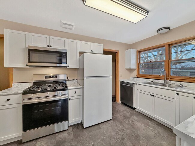 Photo - 1618 Natchez Ave S