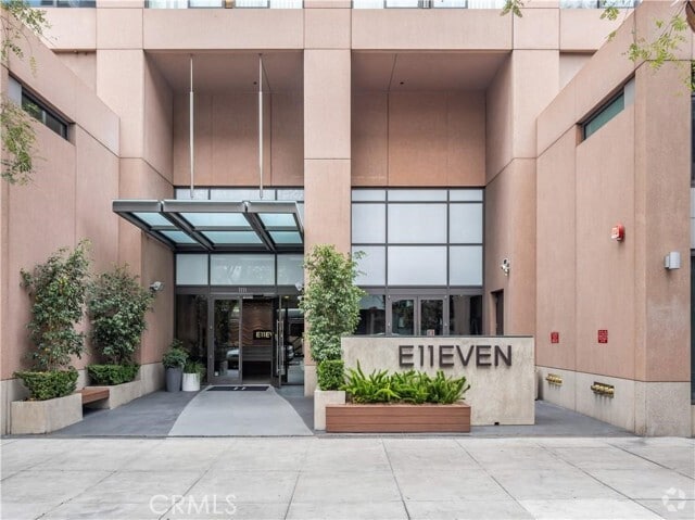 Building Photo - 1111 S Grand Ave Unit PH3 Rental