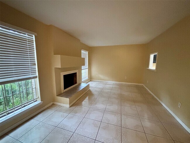 Photo - 8712 Wilcrest Dr Unit 8712