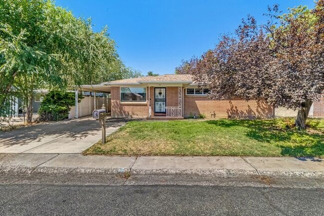 Building Photo - Charming 3-Bedroom Home Near CMU with Bonus Room