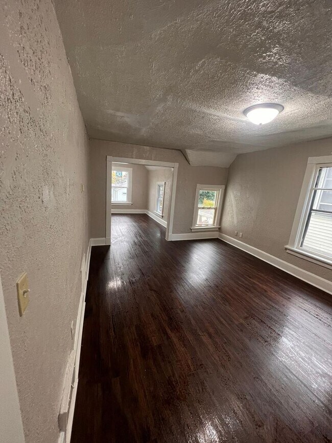 Photo - 1900 Mead St Unit Upper