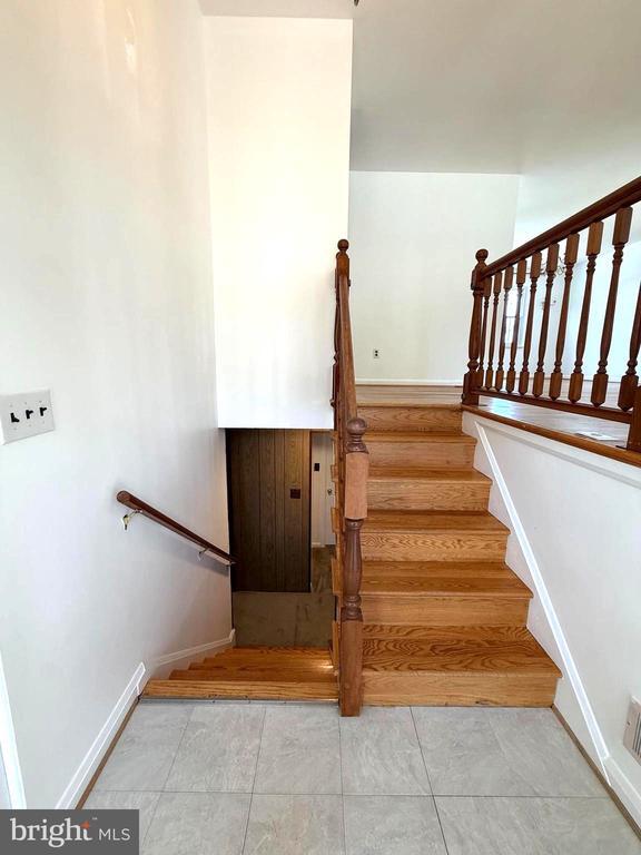 1234 Pleasant Valley Dr