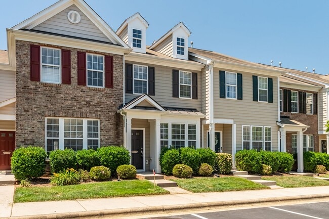 Photo - Excellent 2 BR Townhome close to Downtown Raleigh. Available now!