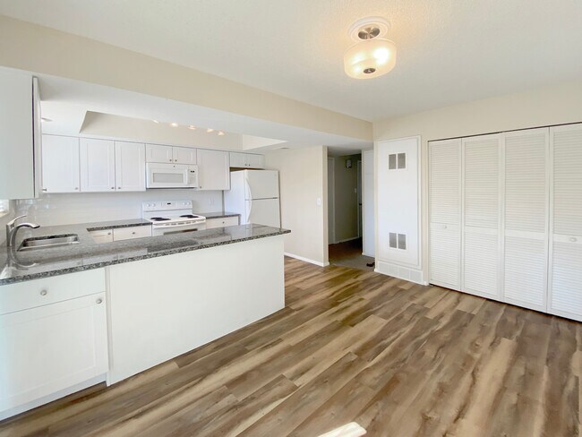 Photo - 9206 E Mansfield Ave