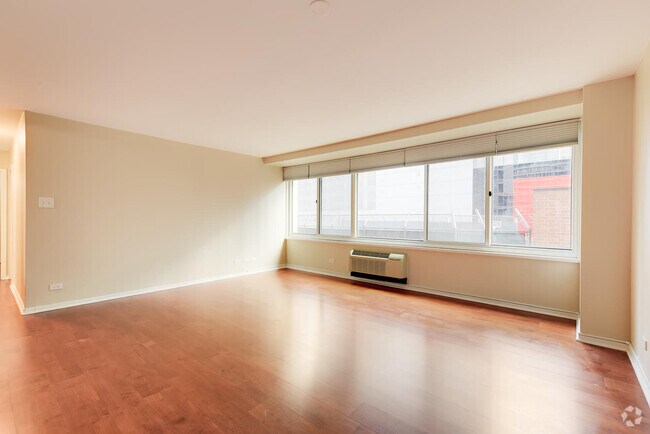 Building Photo - 211 E Ohio St Unit 718 Rental