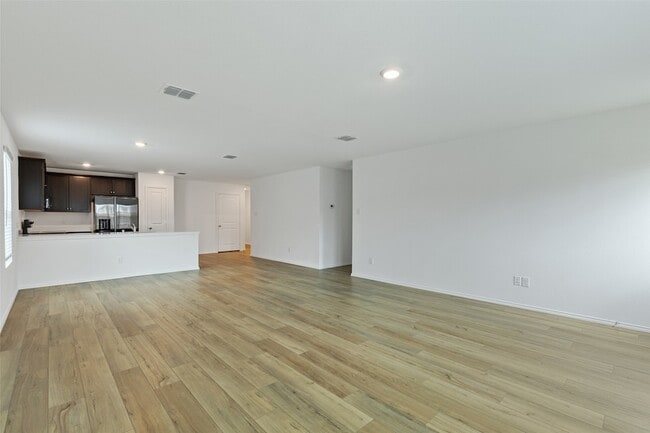 402 Moray Dr