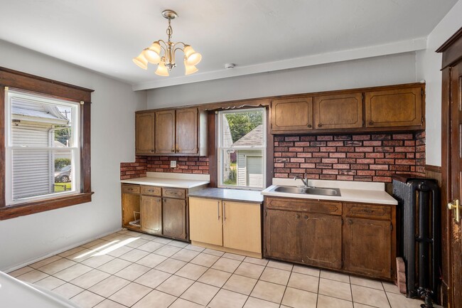 Photo - 123 N Maple Ave Unit 123 N Maple - Lower
