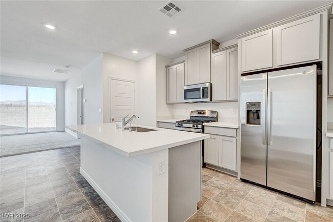 Photo - 296 Fossil Fls St