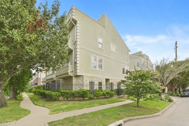 Building Photo - 4501 Crawford St Rental