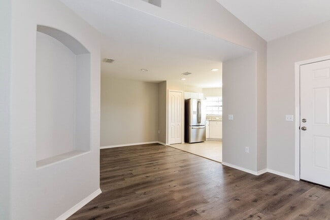 Photo - 8179 Woodvine Cir