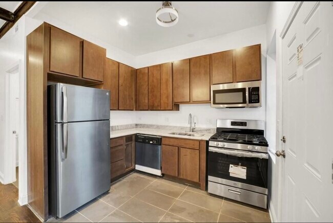 Photo - 4218 S Indiana Ave Apartments Unit 2