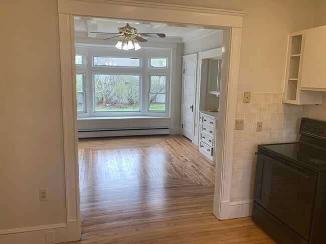 Photo - 271 Groveland St Unit 1