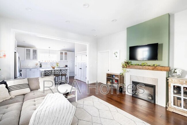 Photo - 1425 Orange St