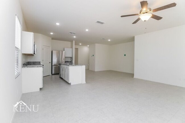 Photo - 35383 W San Capistrano Ave