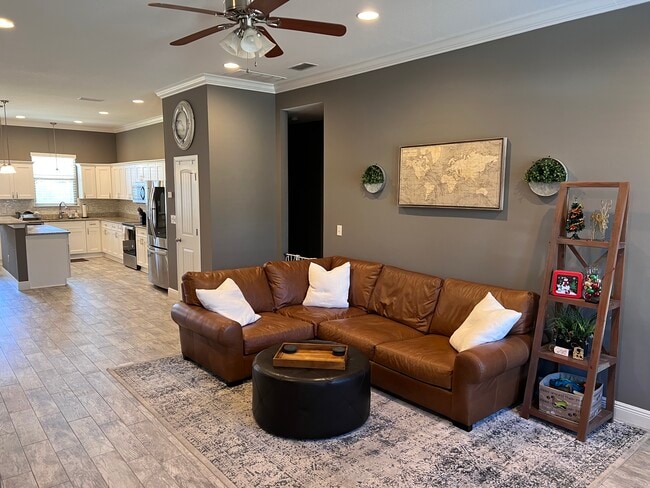 Photo - 8283 Calle Mio