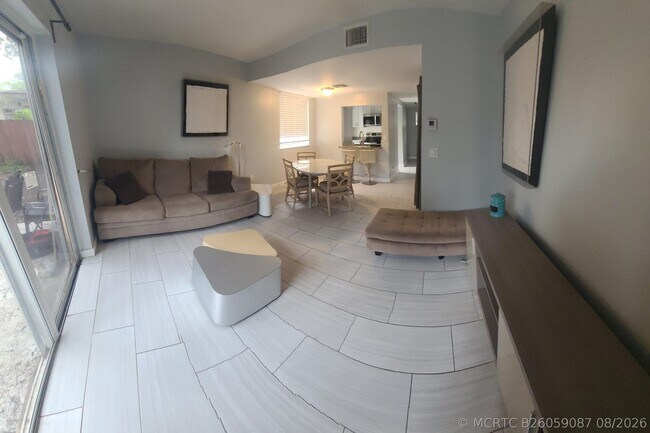 Photo - 2261 NE 171 St