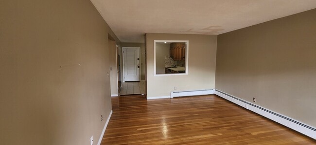 Building Photo - 400 Savin Hill Ave Unit 400 Savin Hill Ave Boston
