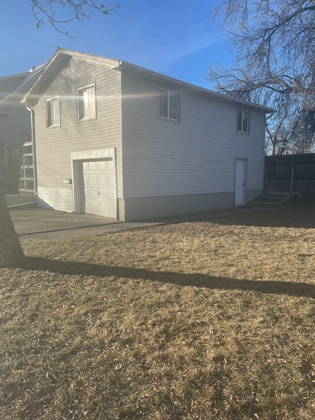 Photo - 114 14th St N