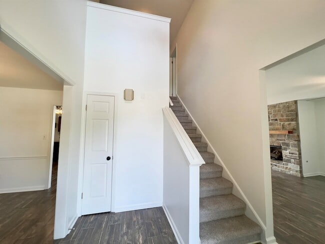 Photo - 251 Cross Point Cove