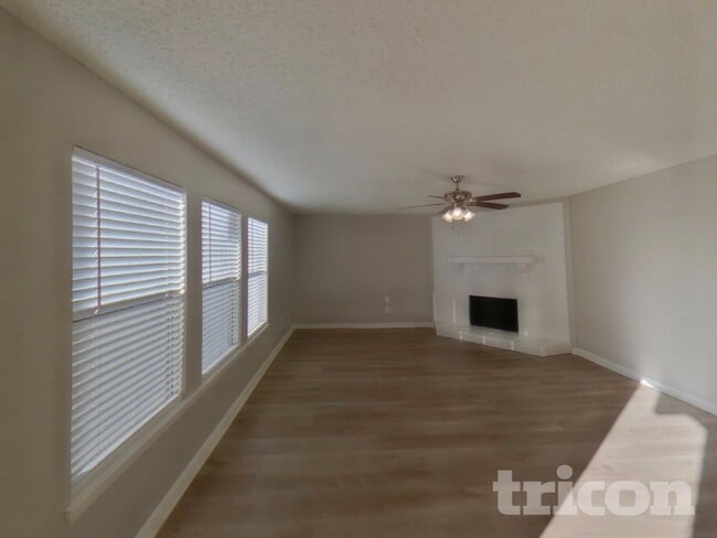 Photo - 1216 Grinnell Dr