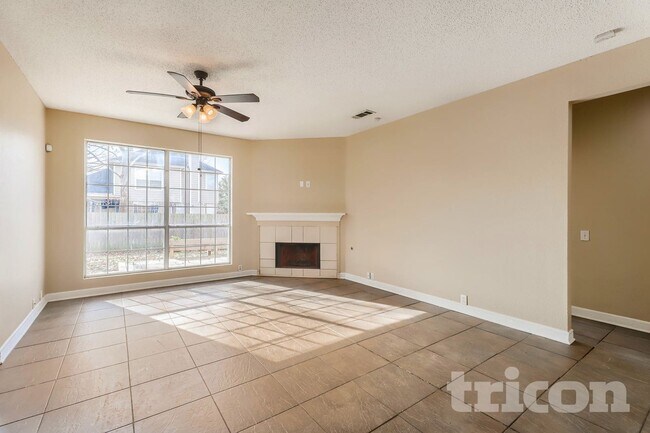 Photo - 3413 Canyon View Ct