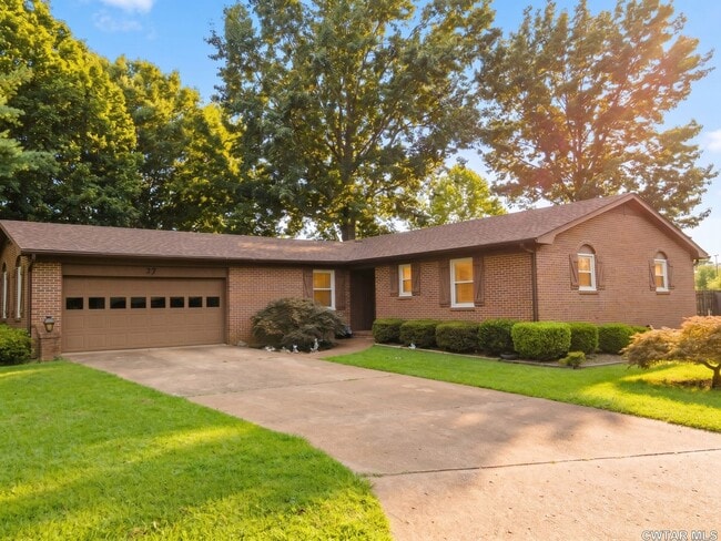 Building Photo - 27 Leewood Cove
