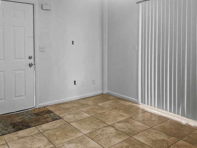 Photo - 115 Twin Lakes Dr Unit Lower