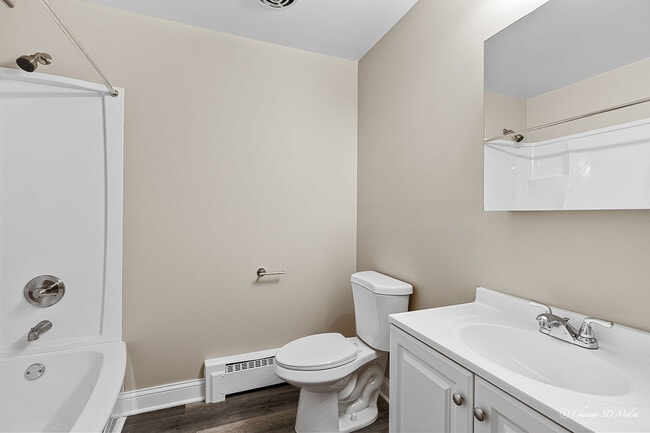 7538 W Lawrence - 1-Bed Bathroom