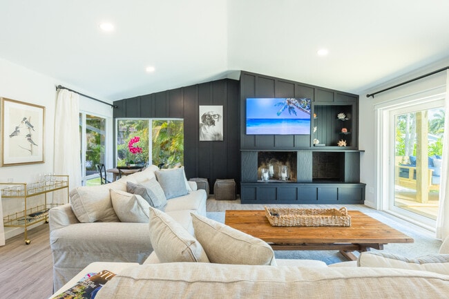 1967 NW Palmetto Terrace