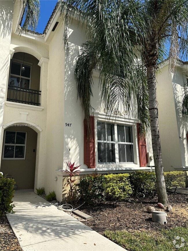 Building Photo - 947 NE 42nd Terrace Rental