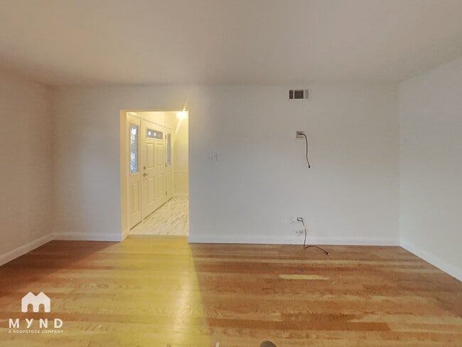 Photo - 3324 Longview Rd