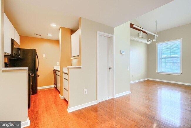 Photo - 2639 Boston St Unit 305