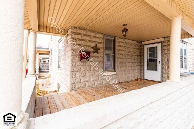 Photo - 112 W 2nd St