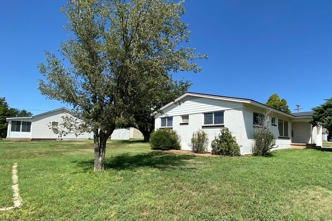Building Photo - 4511 Scotty Dr