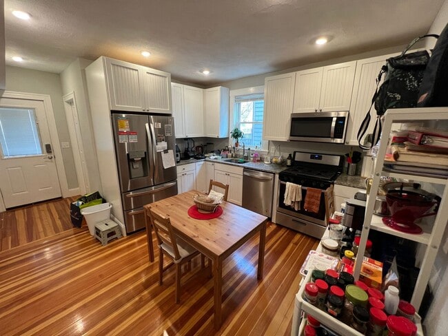 Photo - 305 Highland Ave