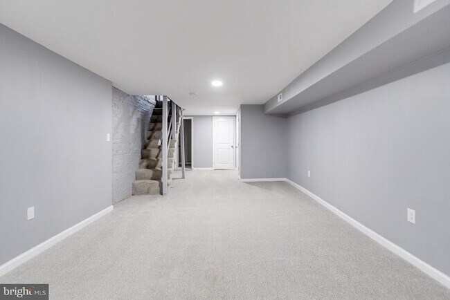 Photo - 1539 Abbotston St