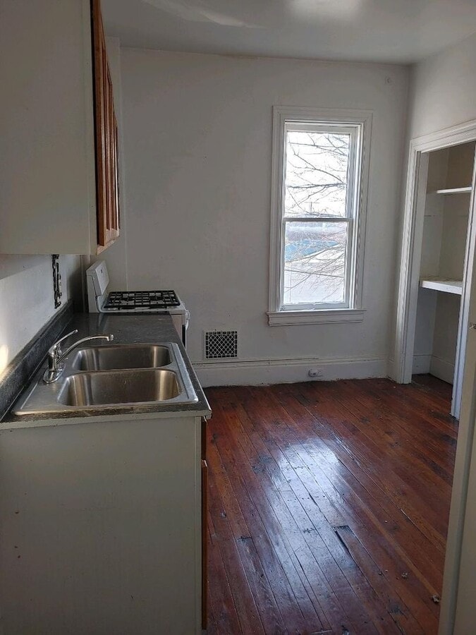 Photo - 21 S Hartley St Unit 21 S. HARTLEY ST. #2