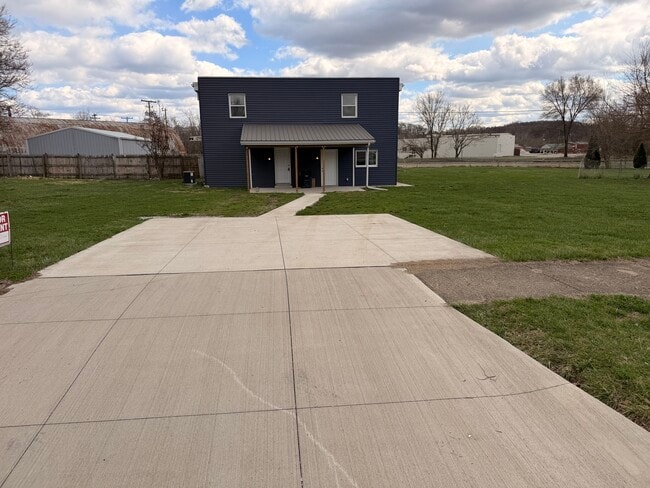 Street View - 214 Perry St Unit Blue Moose Rentals apt B