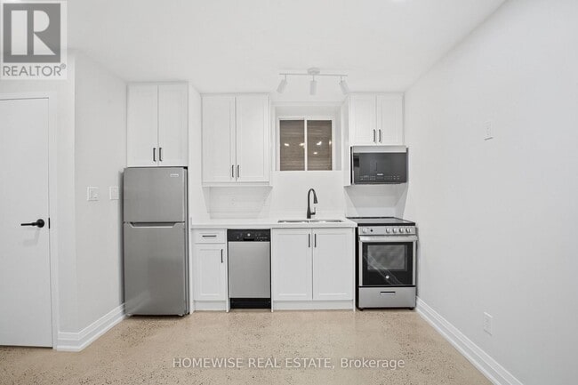 Photo - 2563 Dundas St W