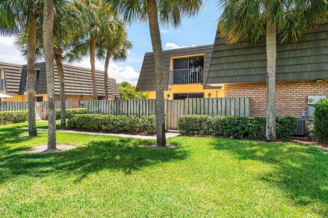 Photo - 624 6th Way