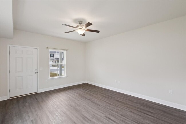 Photo - AVAILABLE NOW (Small Pets Only)