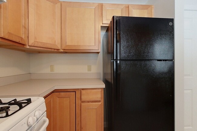 Photo - 661 South Rd