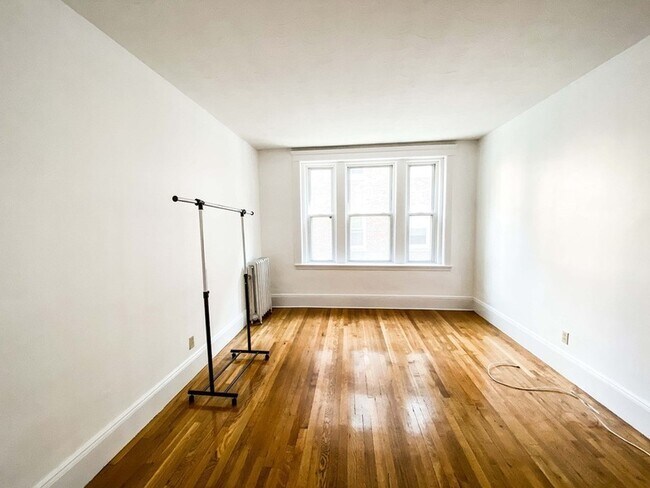 15 Parkman St Unit 1B