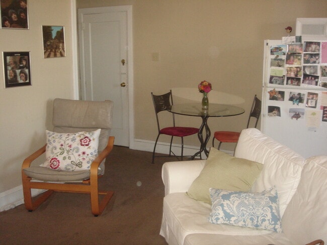 Building Photo - 2 N Ridge Ave Rental