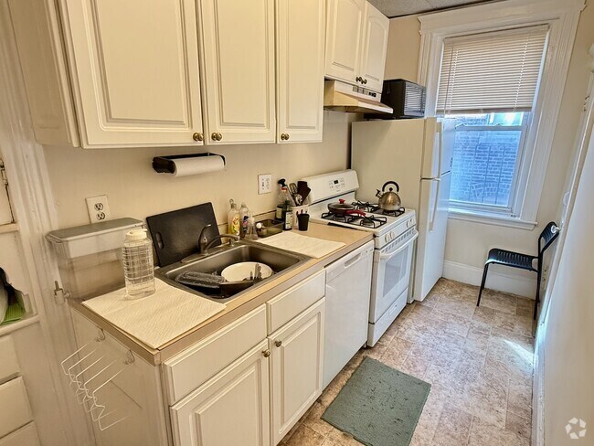 Building Photo - 26 Park Vale Ave Unit 8 Rental